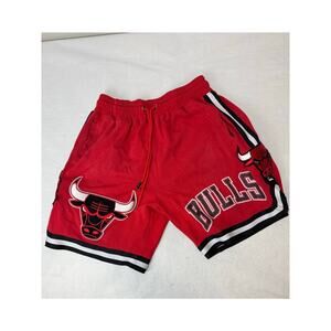 Vintage Chicago Bulls Six Time NBA Finals Championship Pro Standard Shorts Large